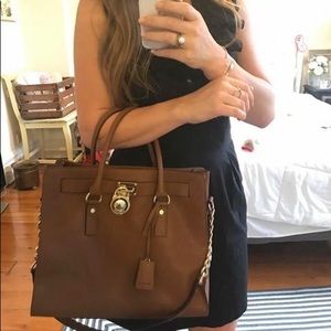 Michael Kors large structured leather Hamilton 👜